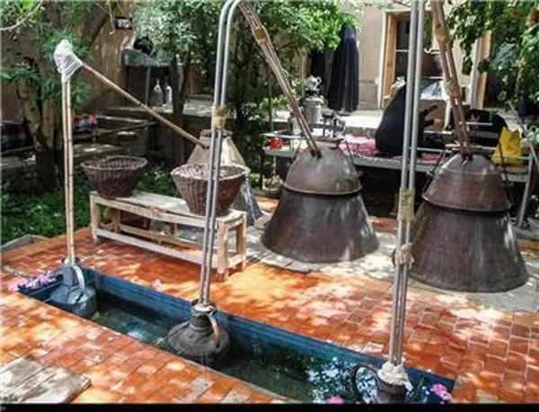 لوله مسی یا آلومینیومی برای گلاب گیری